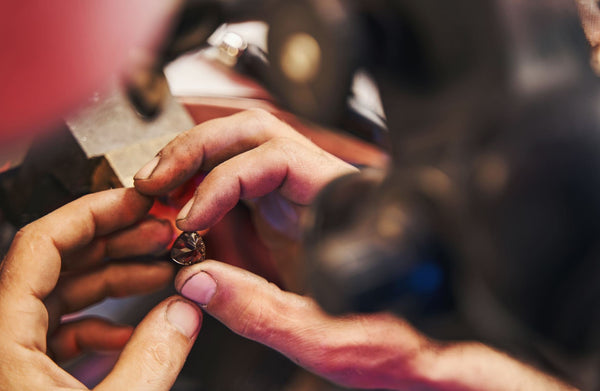 Does Clarity Of a Diamond Equal Sparkle?