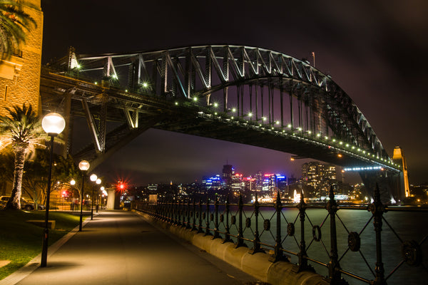 Harbour bridge at night 