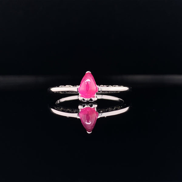 stunning red sapphire ring