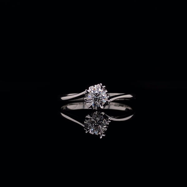 Heart shaped prong engagement ring