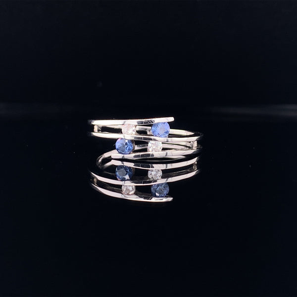blue sapphire and diamond ring