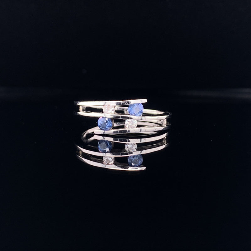 blue sapphire and diamond ring