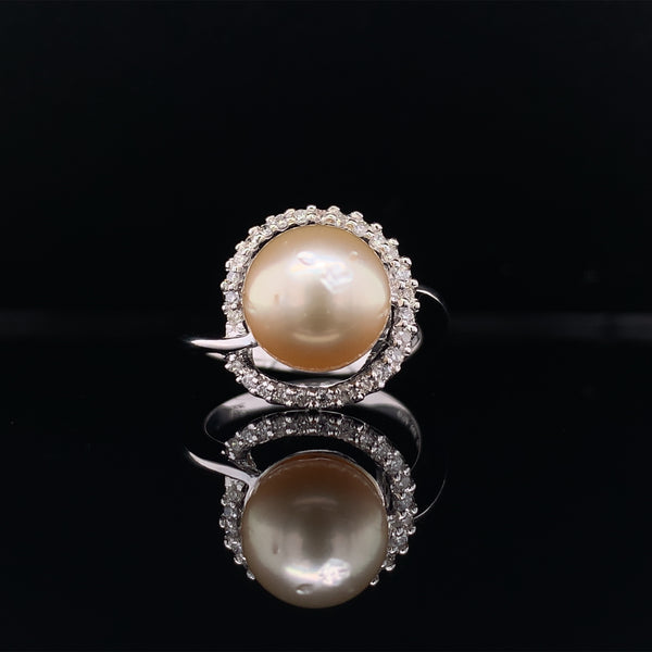 Diamond Halo Pearl Ring