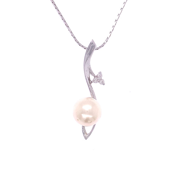 Mystical Pearl Diamond Pendant