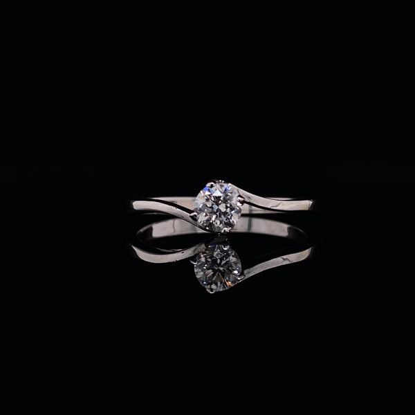 Sleek twin lines diamond ring
