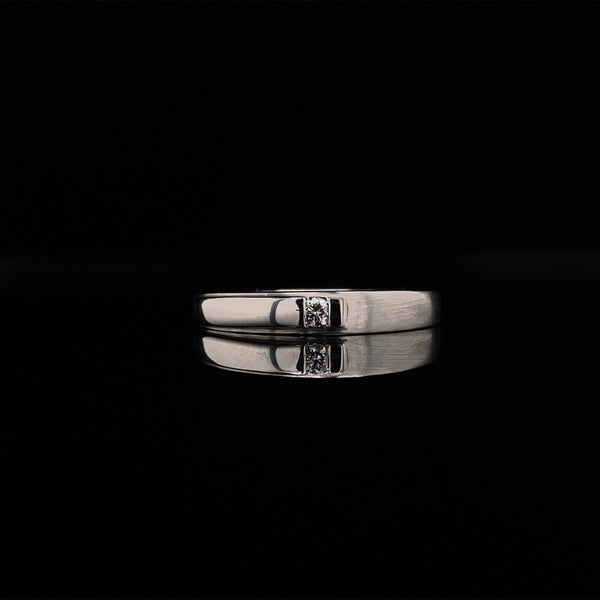satin and polished gold diamond wedding ring