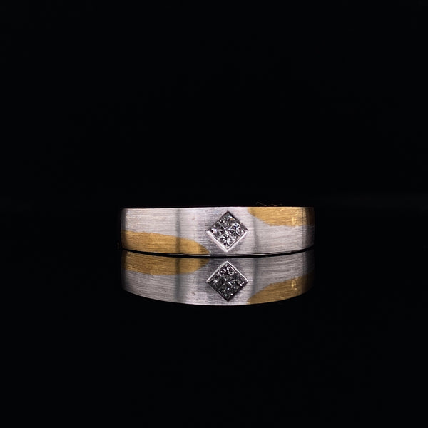 18k white and yellow gold diamond ring