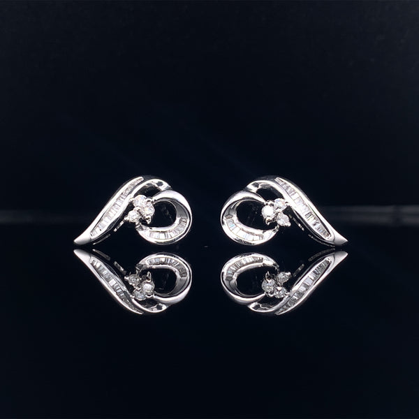 18k white gold diamond heart earrings