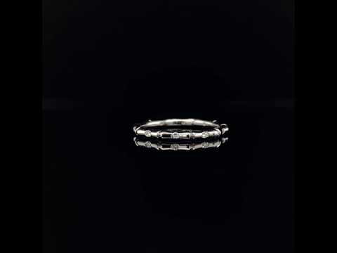 18k white gold sectioned stack ring video